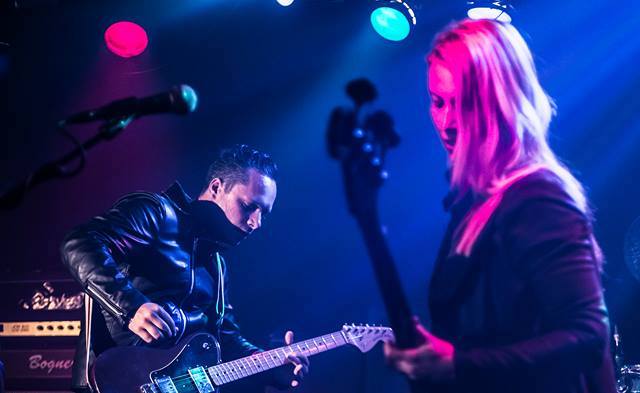 Yard of Blondes concert